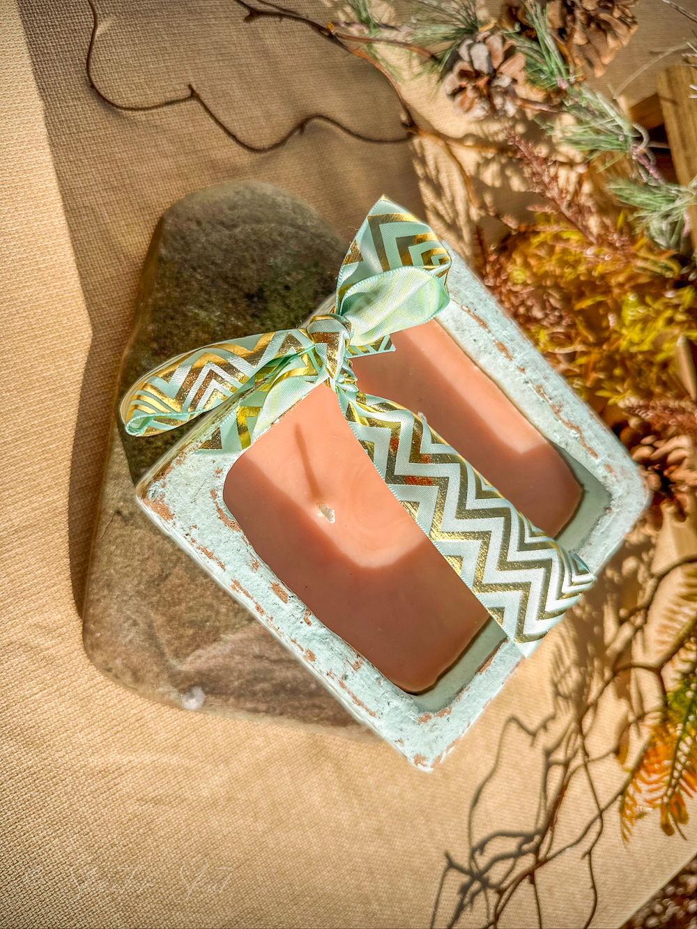 Mosquito Repelling Candles Ceramic Square Turquoise Embossed Bergamont/Lavender - Image 4