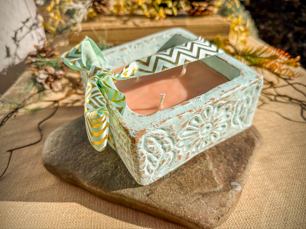 Mosquito Repelling Candles Ceramic Square Turquoise Embossed Bergamont/Lavender - Image 5