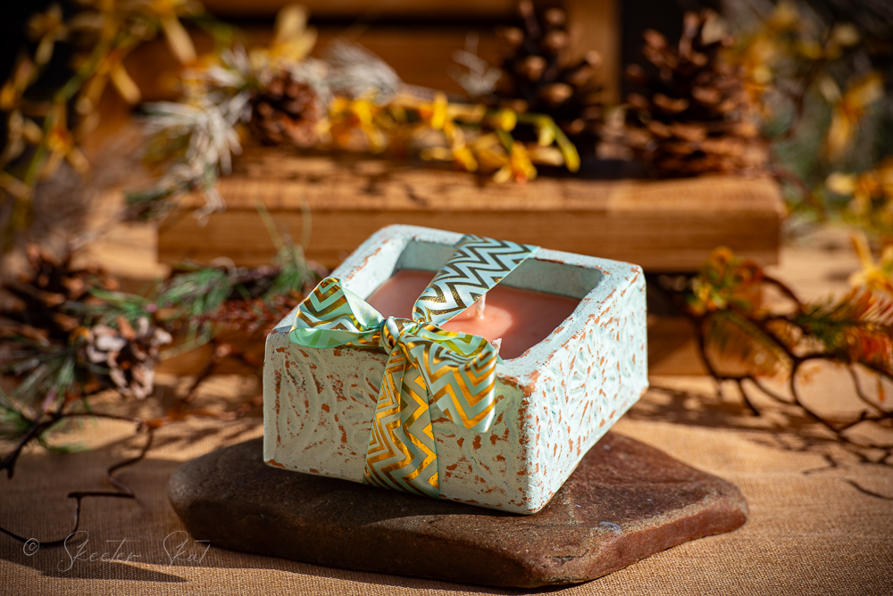 Mosquito Repelling Candles Ceramic Square Turquoise Embossed Bergamont/Lavender - Image 1