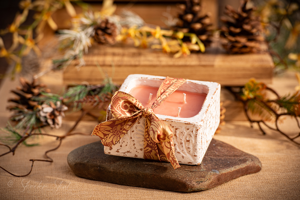 Mosquito Repelling Candles Ceramic Square White Embossed Bergamont/Lavender - Image 4