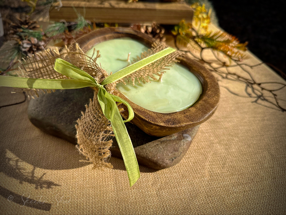 Mosquito Repelling Candles Rustic Natural Wood Bowl Lavender/Mint - Image 1